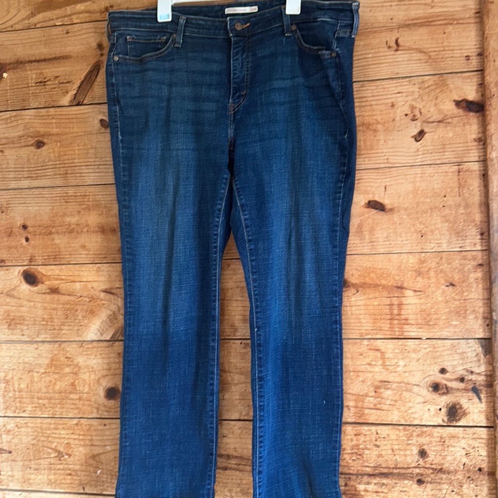 Levis 414 Classic Straight Jeans